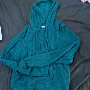 Soft, cropped hoodie